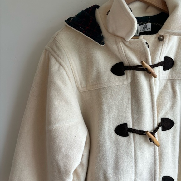 VNTG LL Bean white Wool Jacket Hooded Zip Up Toggle Closure Thinsulate Lining 16 - Picture 2 of 16